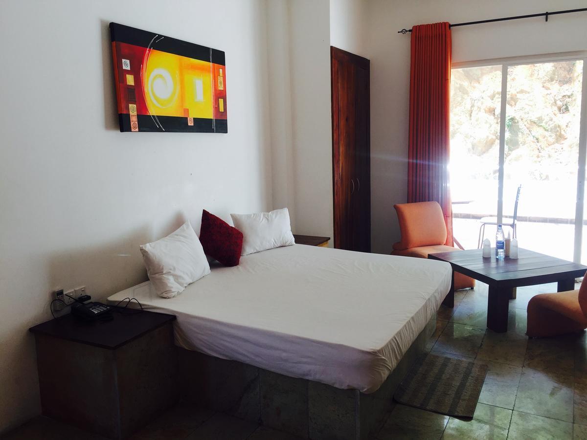 Sleek Hotel Kegalle Exterior foto