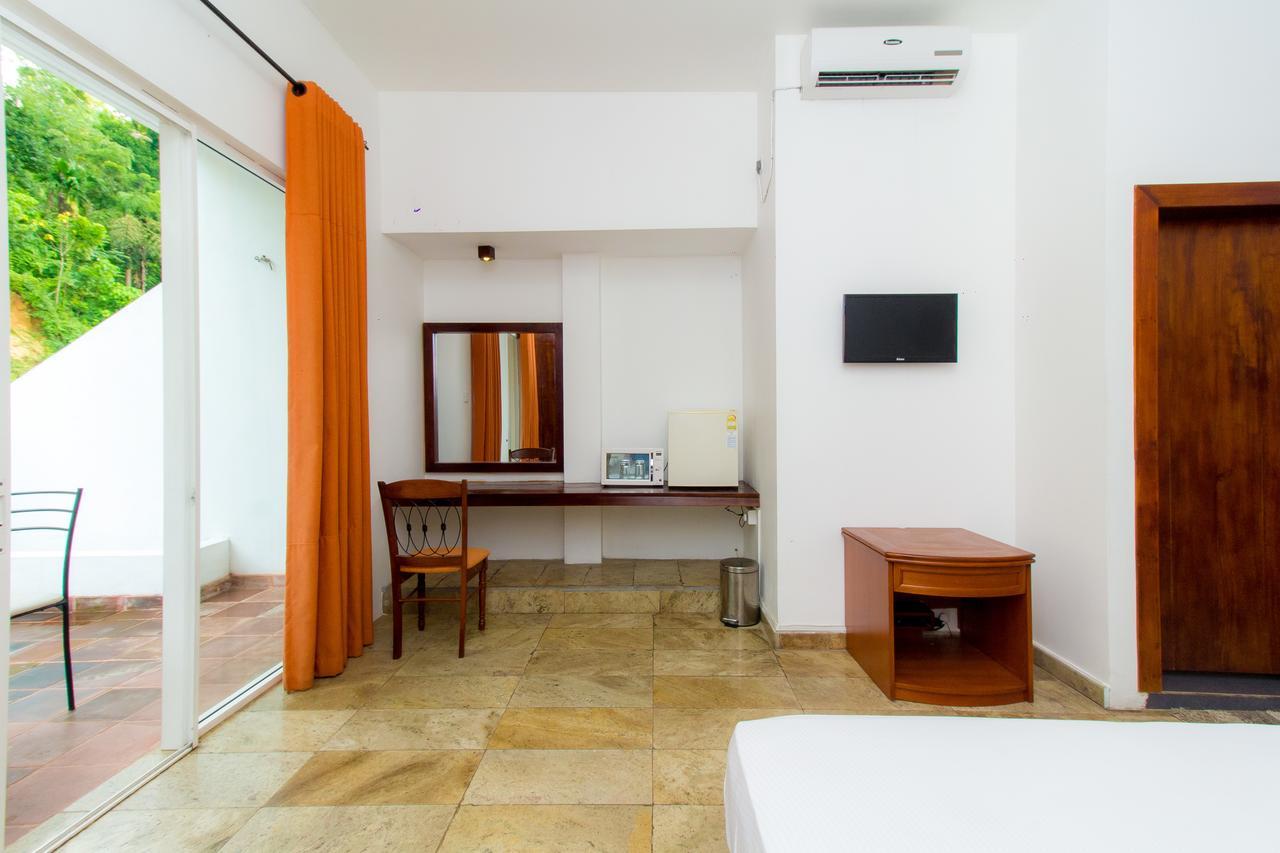 Sleek Hotel Kegalle Exterior foto