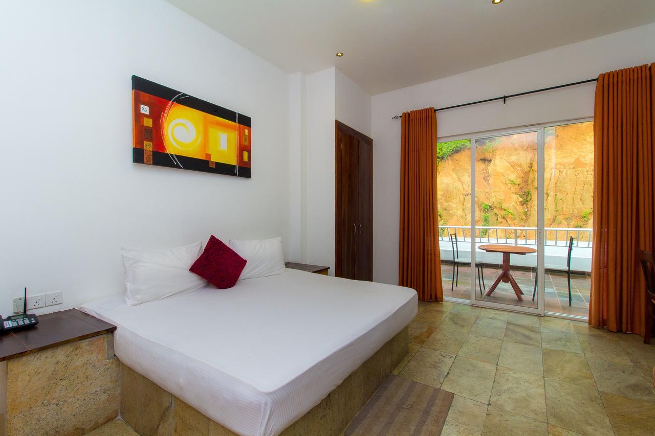 Sleek Hotel Kegalle Exterior foto