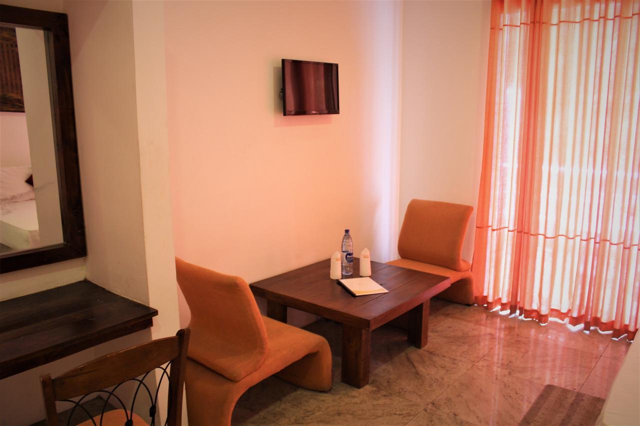 Sleek Hotel Kegalle Exterior foto